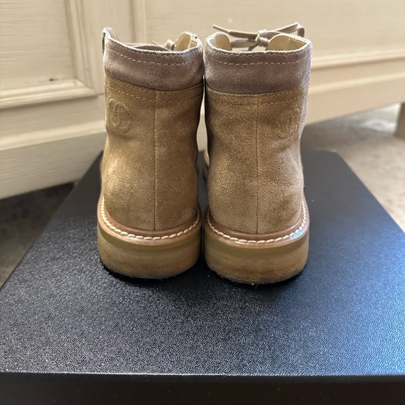 100% authentic Chanel Interlocking CC Logo Lace Up Suede Boots Booties - Picture 9 of 15